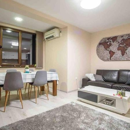 Sunny Spacious Apartment In A Great Location คาซานลัก ภายนอก รูปภาพ