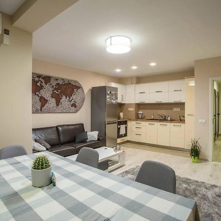 Sunny Spacious Apartment In A Great Location คาซานลัก ภายนอก รูปภาพ