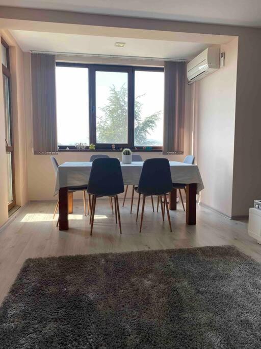 Sunny Spacious Apartment In A Great Location คาซานลัก ภายนอก รูปภาพ